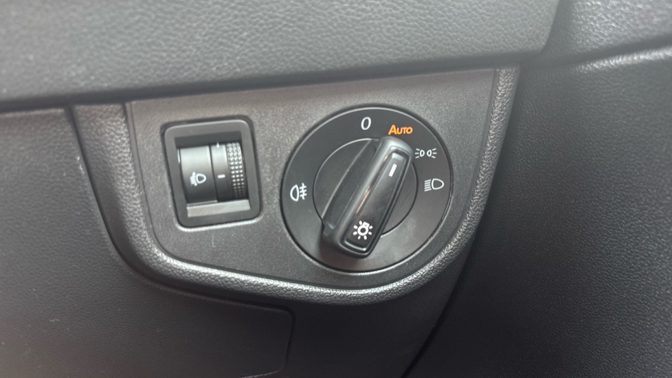 Volkswagen Polo 1.0 TSI Life 5dr Petrol Hatchback - Image 24