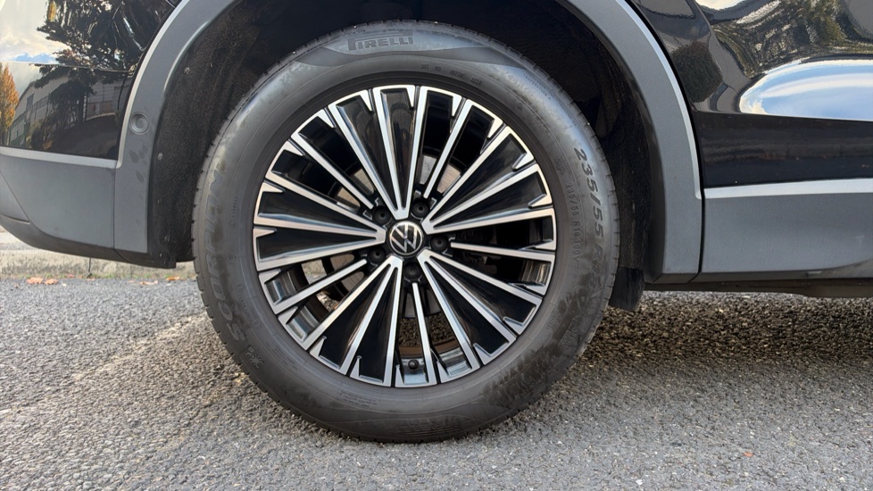 Volkswagen Tiguan 1.5 eTSI 150 Match 5dr DSG Petrol Estate - Image 7