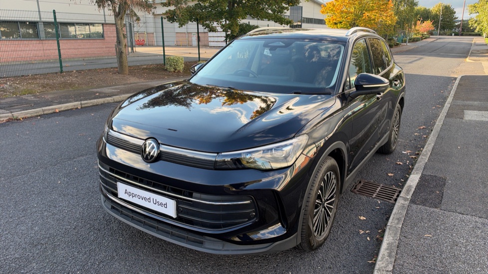 Volkswagen Tiguan 1.5 eTSI 150 Match 5dr DSG Petrol Estate - Image 22