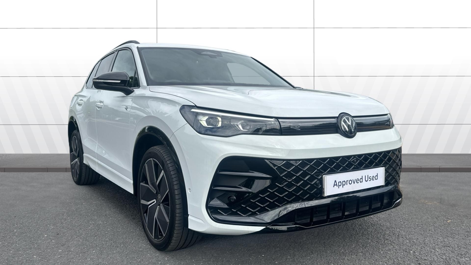 Volkswagen Tiguan listing photo