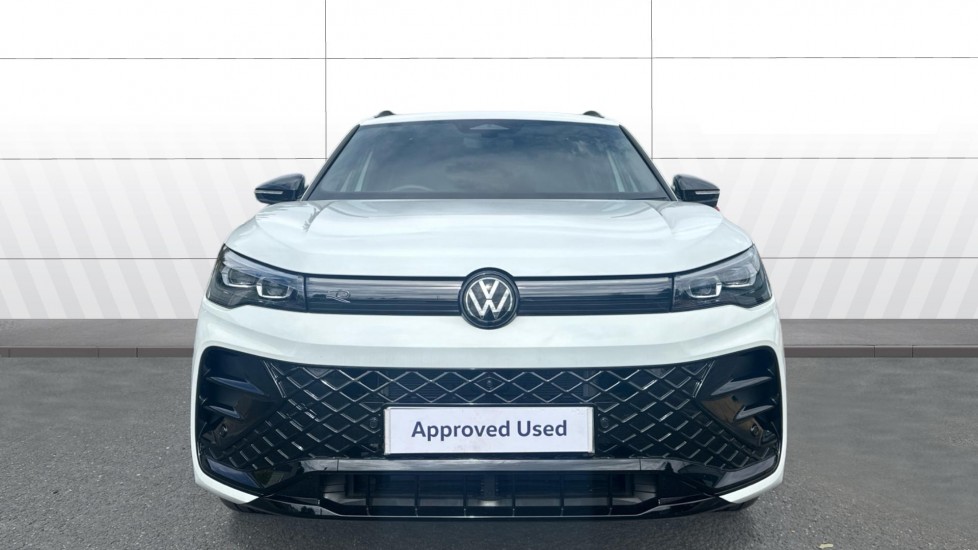 Volkswagen Tiguan 1.5 TSI 272 eHybrid R-Line 5dr DSG Estate - Image 3