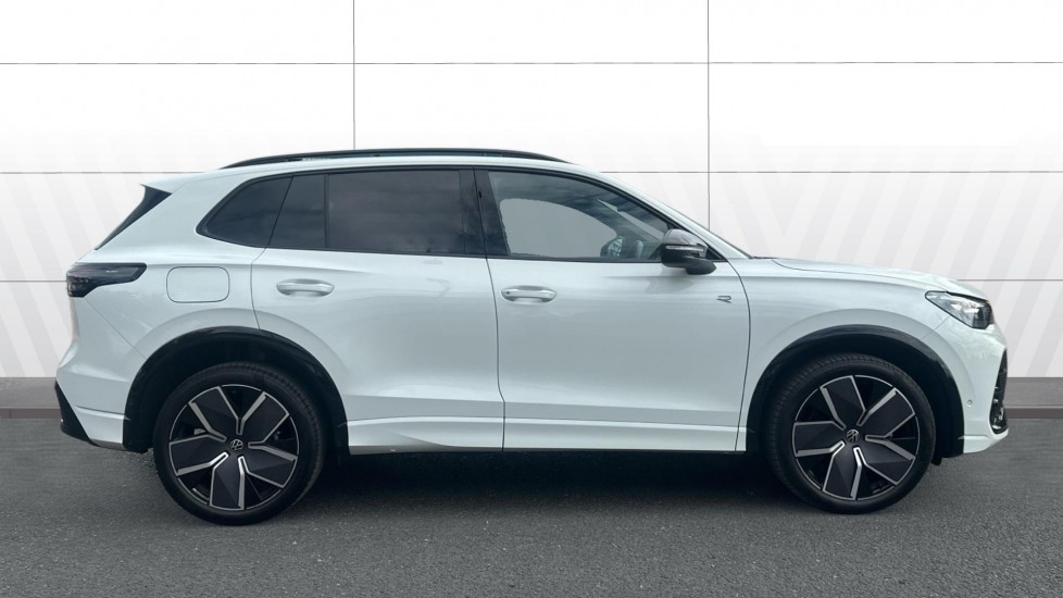 Volkswagen Tiguan 1.5 TSI 272 eHybrid R-Line 5dr DSG Estate - Image 5