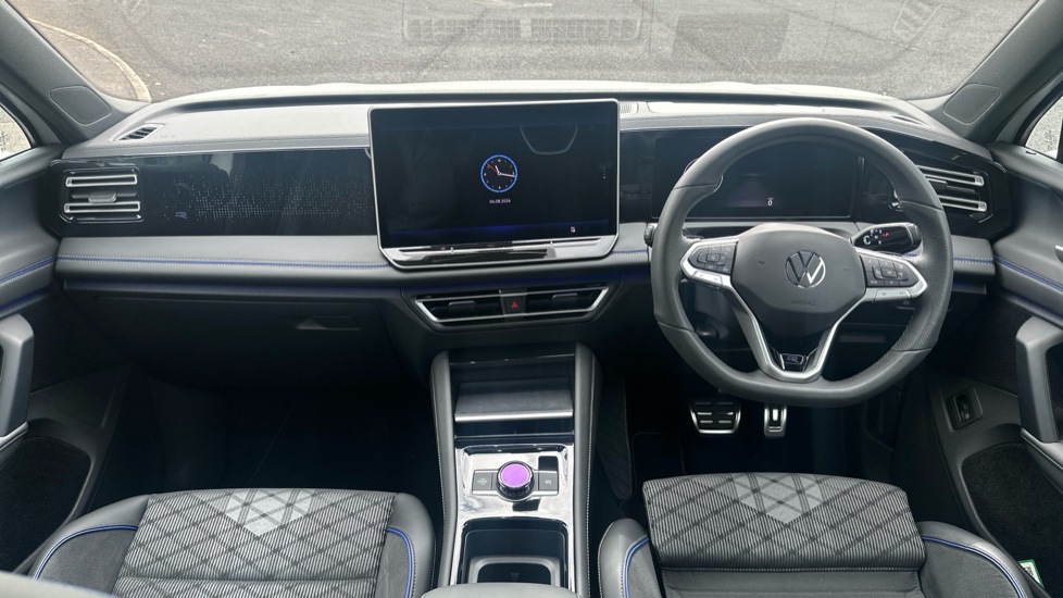 Volkswagen Tiguan 1.5 TSI 272 eHybrid R-Line 5dr DSG Estate - Image 10
