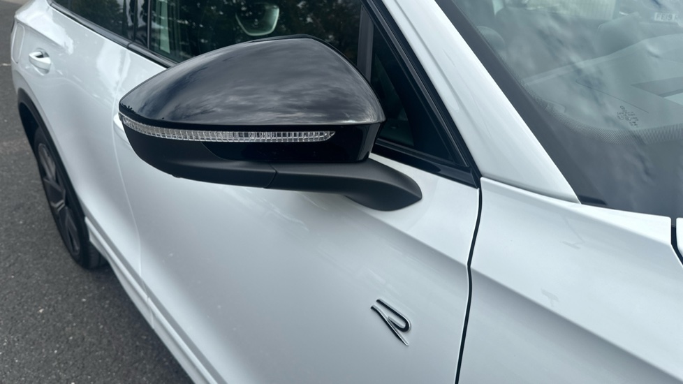 Volkswagen Tiguan 1.5 TSI 272 eHybrid R-Line 5dr DSG Estate - Image 22