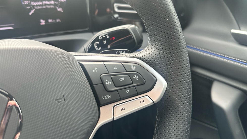 Volkswagen Tiguan 1.5 TSI 272 eHybrid R-Line 5dr DSG Estate - Image 31