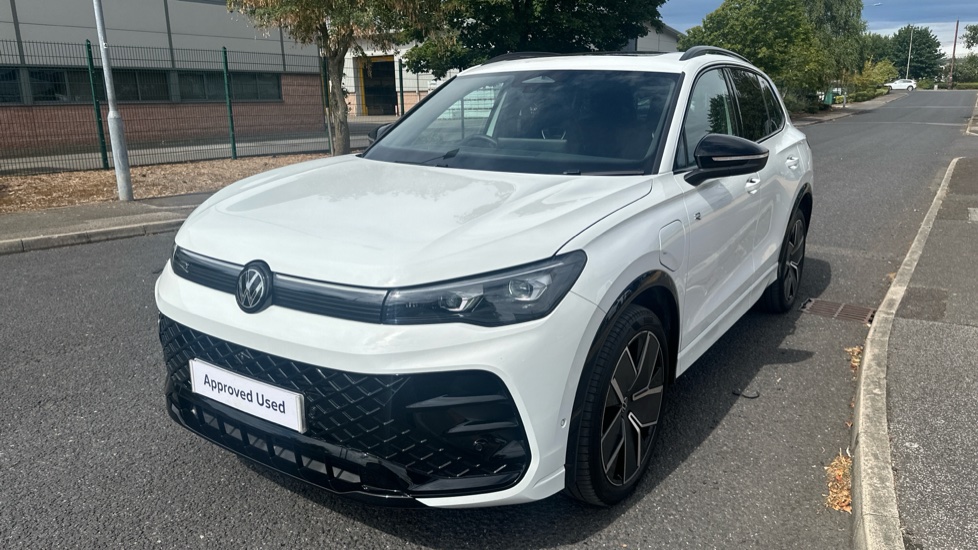 Volkswagen Tiguan 1.5 TSI 272 eHybrid R-Line 5dr DSG Estate - Image 40