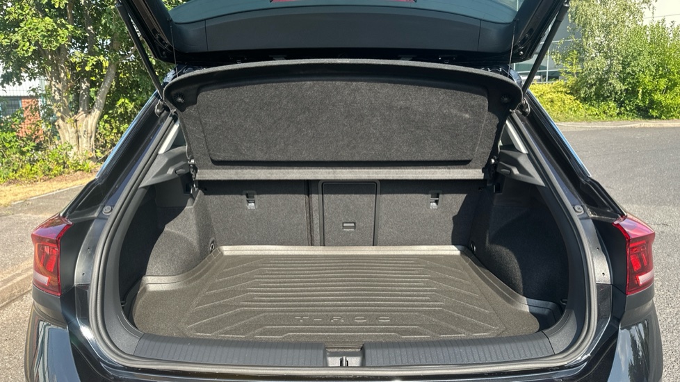 Volkswagen T-Roc 1.0 TSI Life 5dr Petrol Hatchback - Image 4