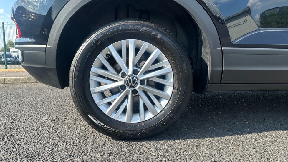 Volkswagen T-Roc 1.0 TSI Life 5dr Petrol Hatchback - Image 7