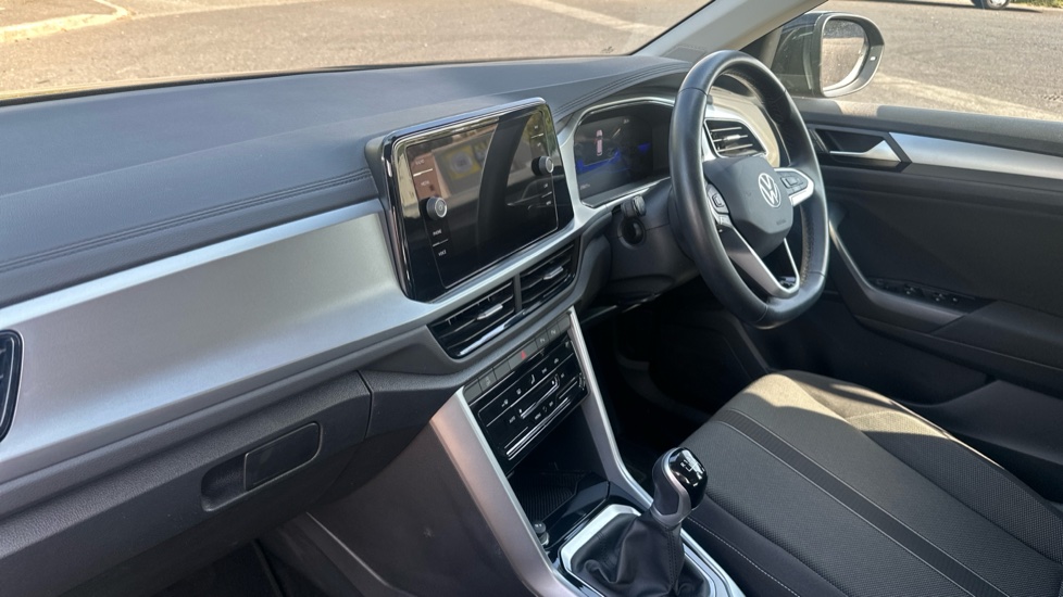 Volkswagen T-Roc 1.0 TSI Life 5dr Petrol Hatchback - Image 9