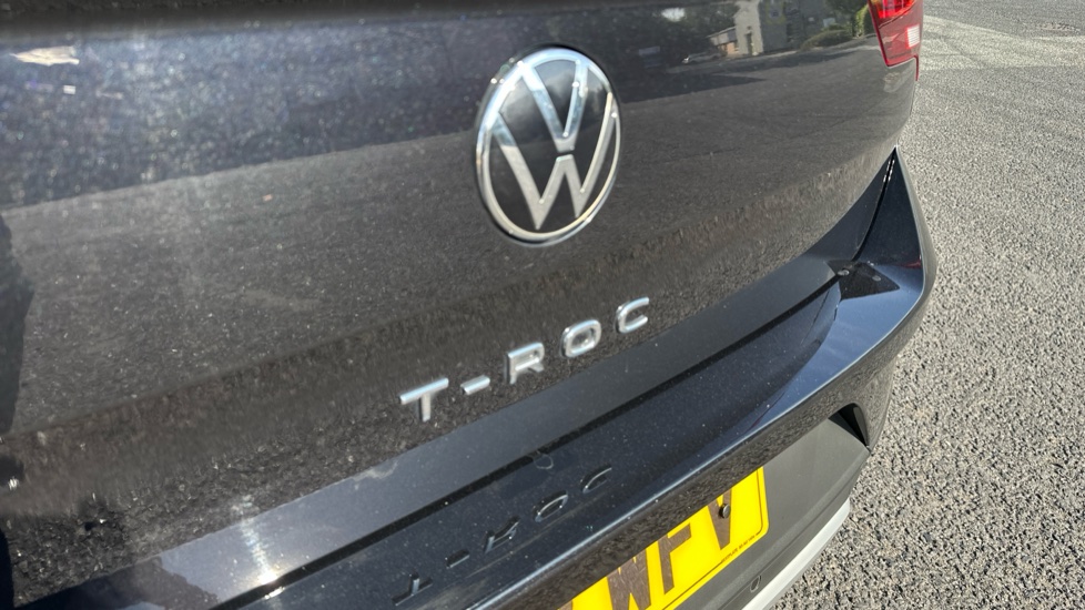 Volkswagen T-Roc 1.0 TSI Life 5dr Petrol Hatchback - Image 34
