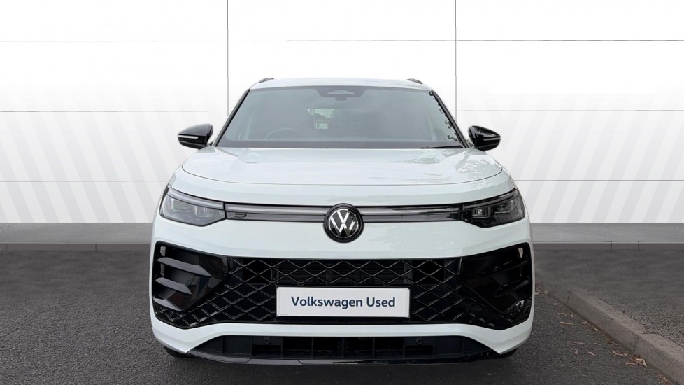 Volkswagen Tayron 1.5 TSI eHybrid R-Line 5dr DSG6 Estate - Image 3
