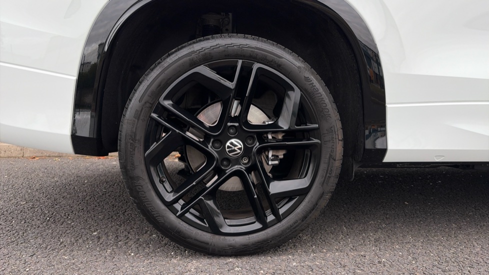 Volkswagen Tayron 1.5 TSI eHybrid R-Line 5dr DSG6 Estate - Image 7