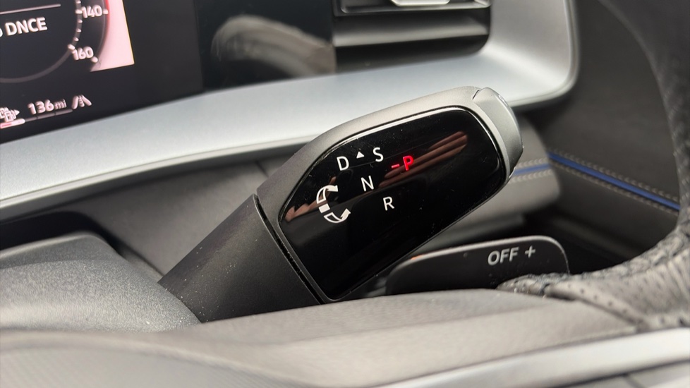 Volkswagen Tayron 1.5 TSI eHybrid R-Line 5dr DSG6 Estate - Image 24