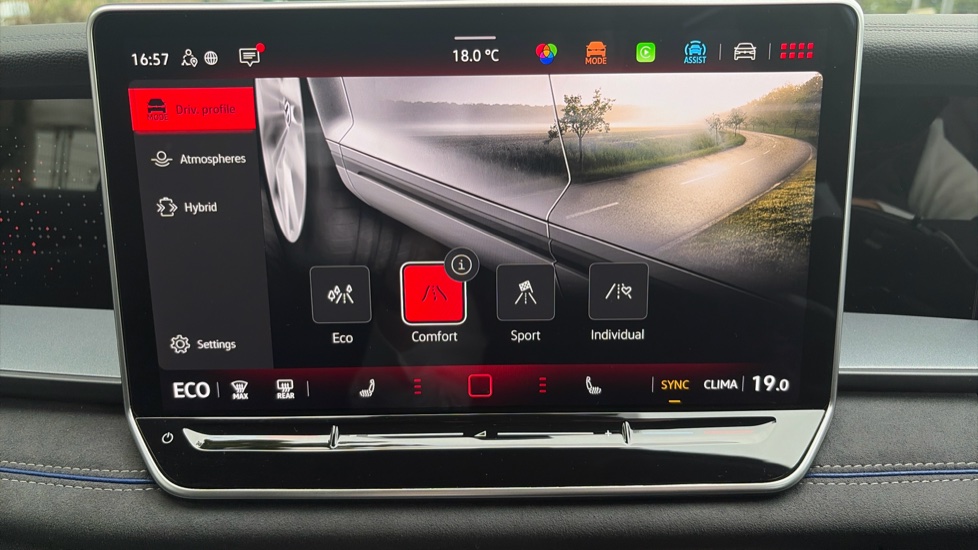 Volkswagen Tayron 1.5 TSI eHybrid R-Line 5dr DSG6 Estate - Image 61