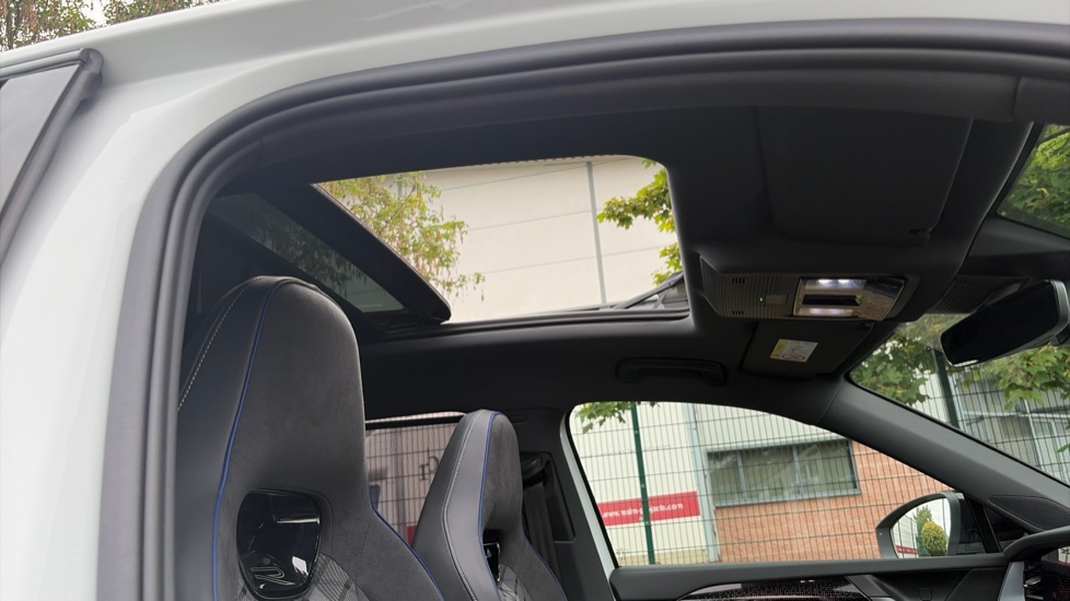 Volkswagen Tayron 1.5 TSI eHybrid R-Line 5dr DSG6 Estate - Image 73