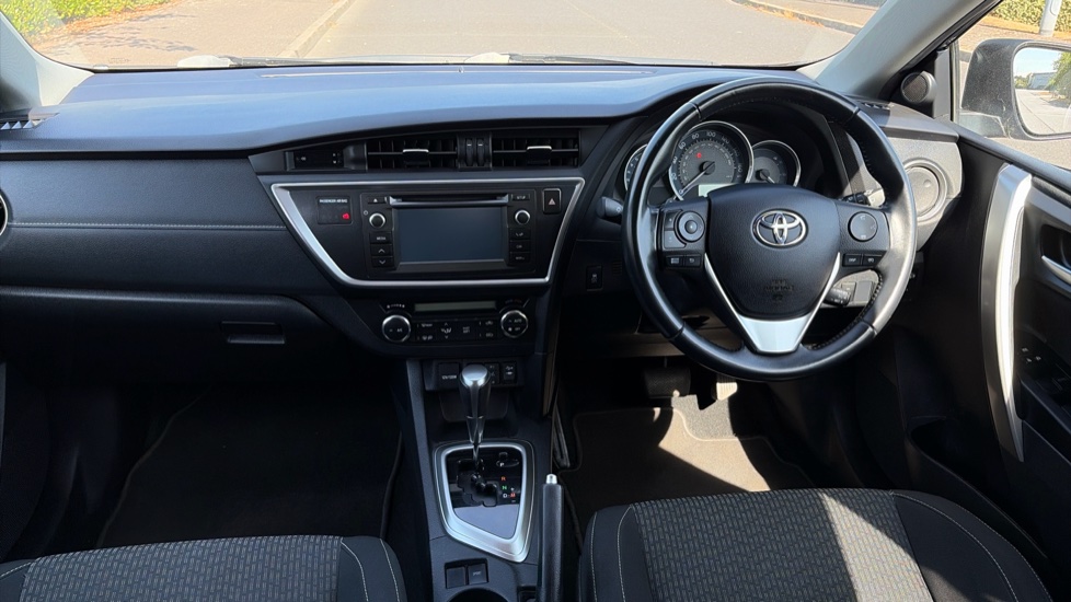 Toyota Auris 1.6 V-Matic Icon+ 5dr Multidrive S Petrol Hatchback - Image 10