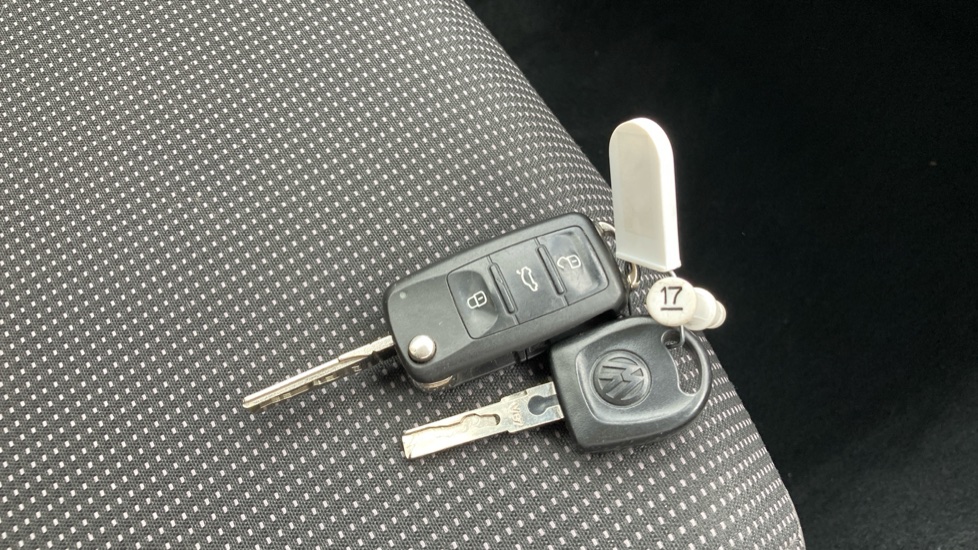 Volkswagen Up 1.0 High Up 5dr Petrol Hatchback - Image 20