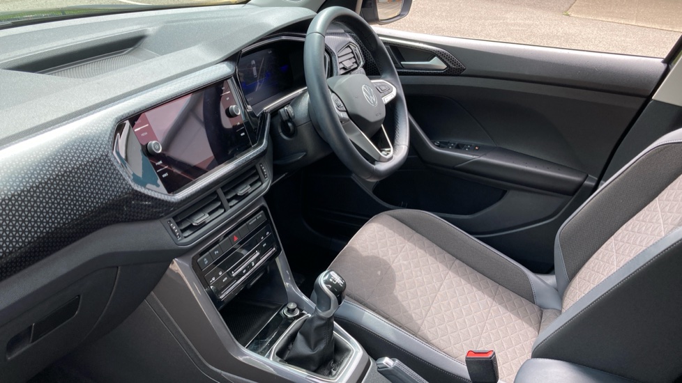 Volkswagen T-Cross 1.0 TSI 110 SEL 5dr Petrol Estate - Image 9
