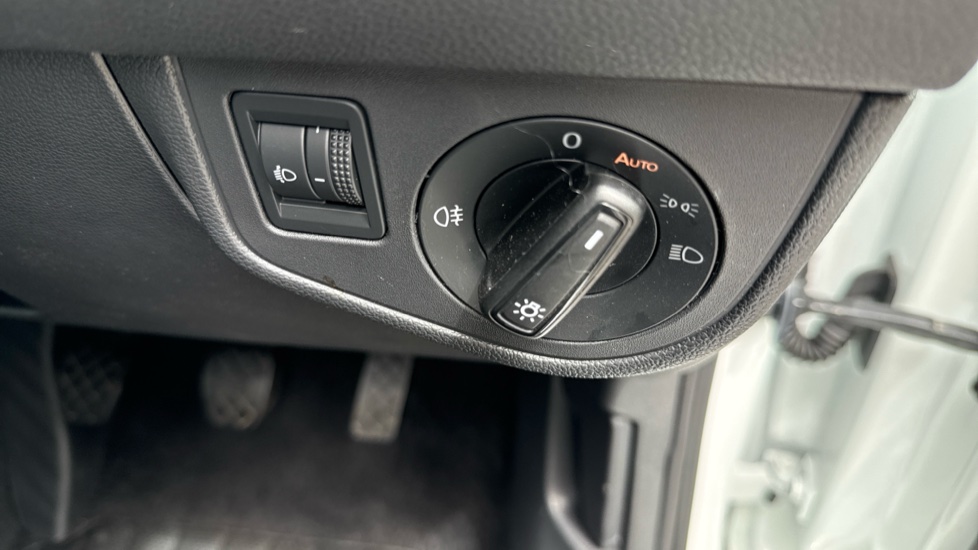 Volkswagen Polo 1.0 TSI Match 5dr Petrol Hatchback - Image 35