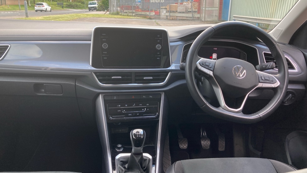 Volkswagen T-Roc 1.5 TSI Style 5dr Petrol Hatchback - Image 10