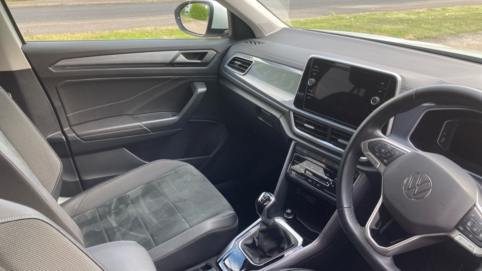 Volkswagen T-Roc 1.5 TSI Style 5dr Petrol Hatchback - Image 14