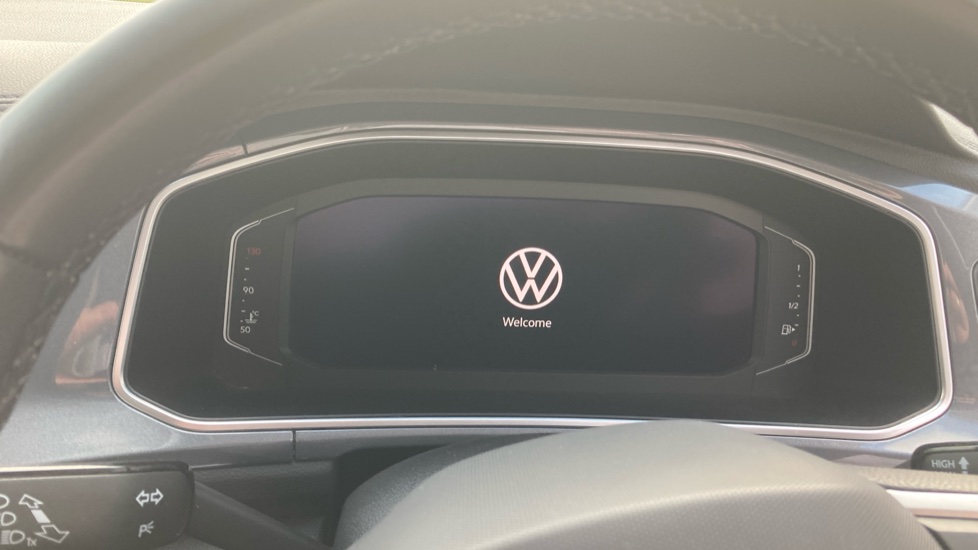 Volkswagen T-Roc 1.5 TSI Style 5dr Petrol Hatchback - Image 18