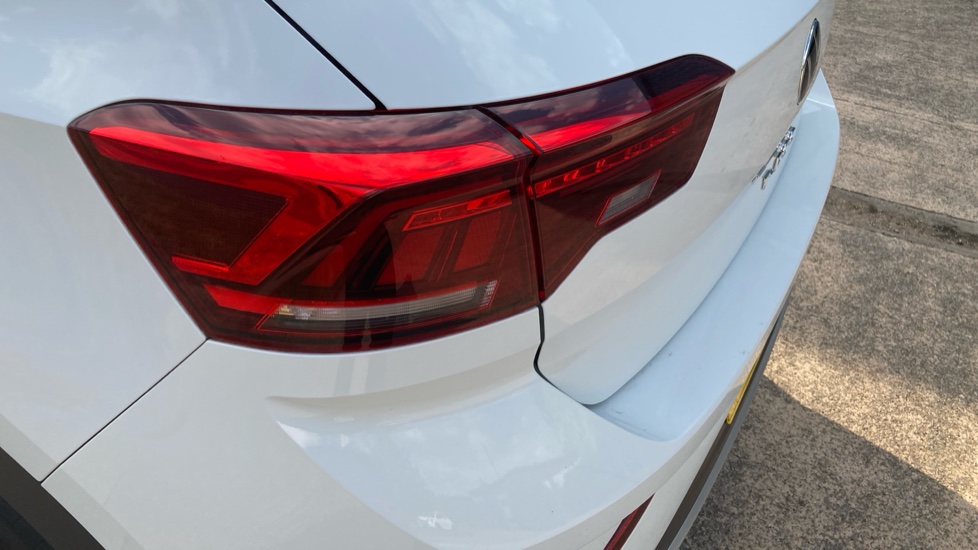 Volkswagen T-Roc 1.5 TSI Style 5dr Petrol Hatchback - Image 30
