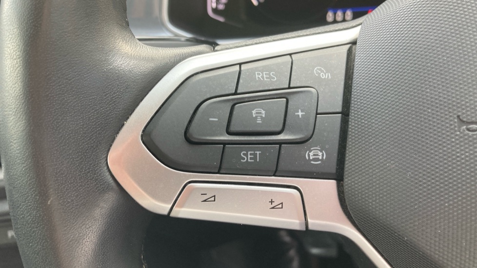 Volkswagen T-Roc 1.5 TSI Style 5dr Petrol Hatchback - Image 43