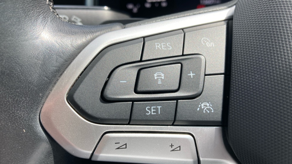 Volkswagen Polo 1.0 TSI Life 5dr Petrol Hatchback - Image 34
