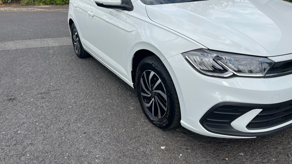 Volkswagen Polo 1.0 TSI Life 5dr Petrol Hatchback - Image 38