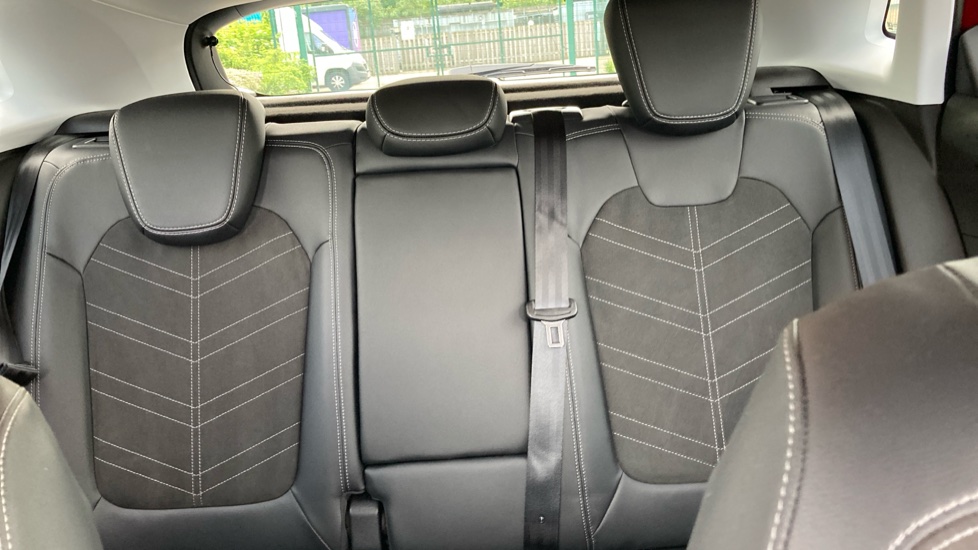 Vauxhall Grandland 1.2 Turbo Ultimate 5dr Auto Petrol Hatchback - Image 15
