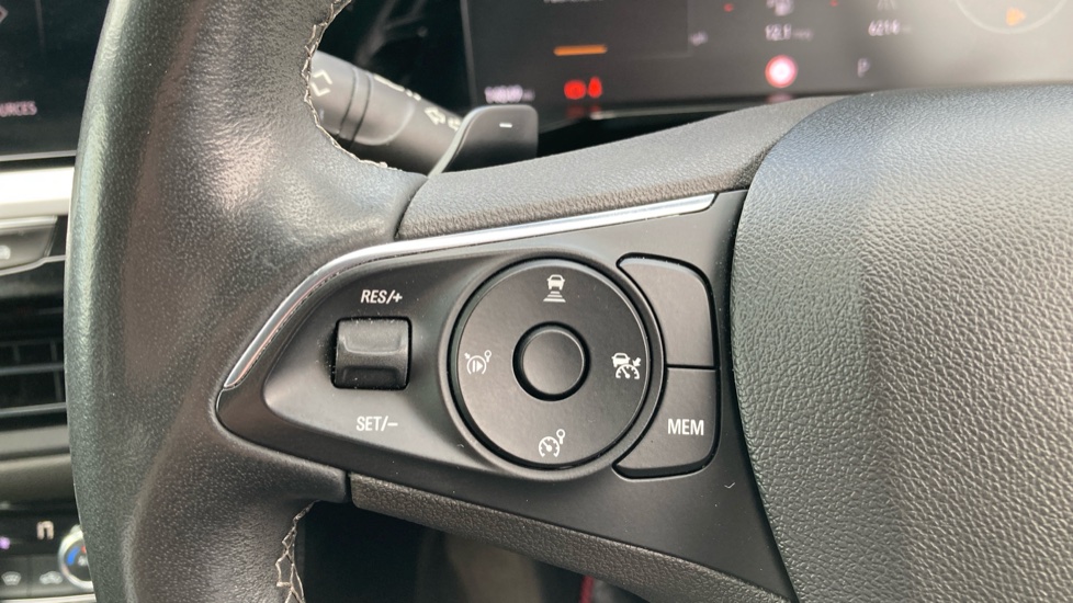 Vauxhall Grandland 1.2 Turbo Ultimate 5dr Auto Petrol Hatchback - Image 32