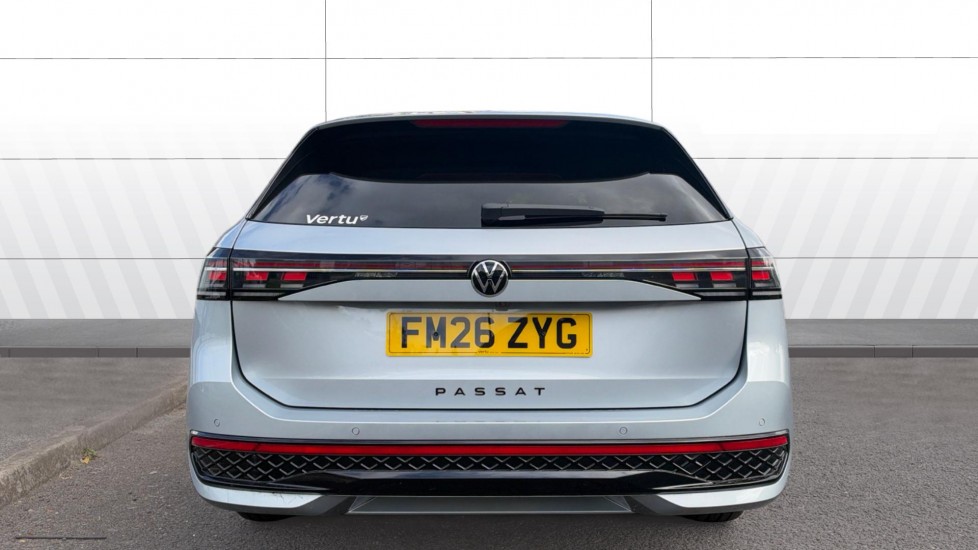 Volkswagen Passat 1.5 TSI eHybrid R-Line 5dr DSG Estate - Image 6