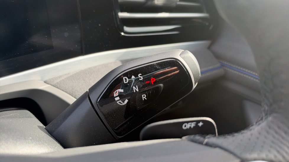 Volkswagen Passat 1.5 TSI eHybrid R-Line 5dr DSG Estate - Image 13