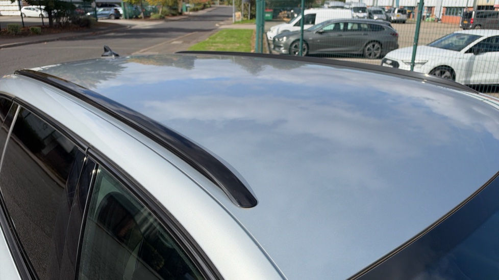 Volkswagen Passat 1.5 TSI eHybrid R-Line 5dr DSG Estate - Image 28