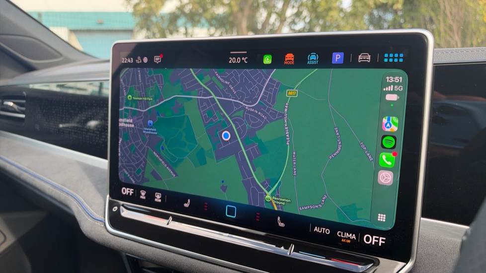 Volkswagen Passat 1.5 TSI eHybrid R-Line 5dr DSG Estate - Image 32