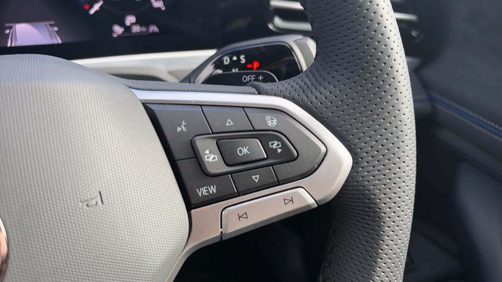 Volkswagen Passat 1.5 TSI eHybrid R-Line 5dr DSG Estate - Image 35