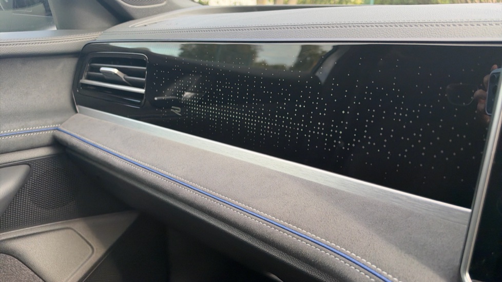 Volkswagen Passat 1.5 TSI eHybrid R-Line 5dr DSG Estate - Image 38