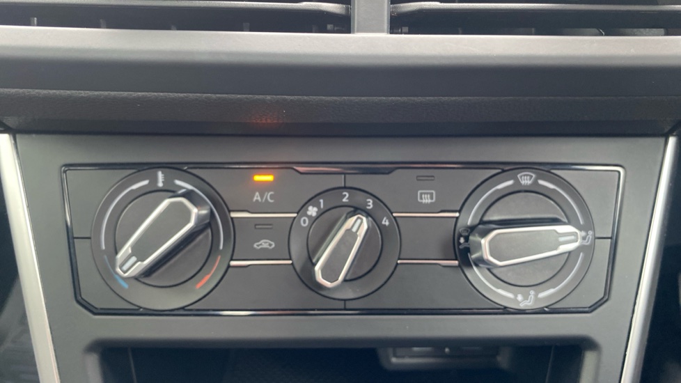 Volkswagen Polo 1.0 TSI Life 5dr DSG Petrol Hatchback - Image 61