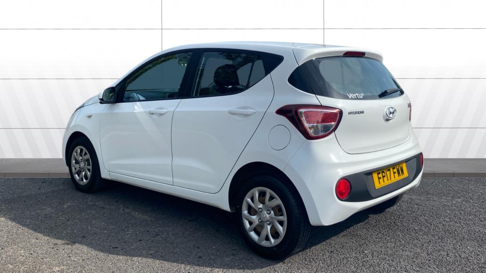 Hyundai i10 1.2 SE 5dr Petrol Hatchback - Image 2