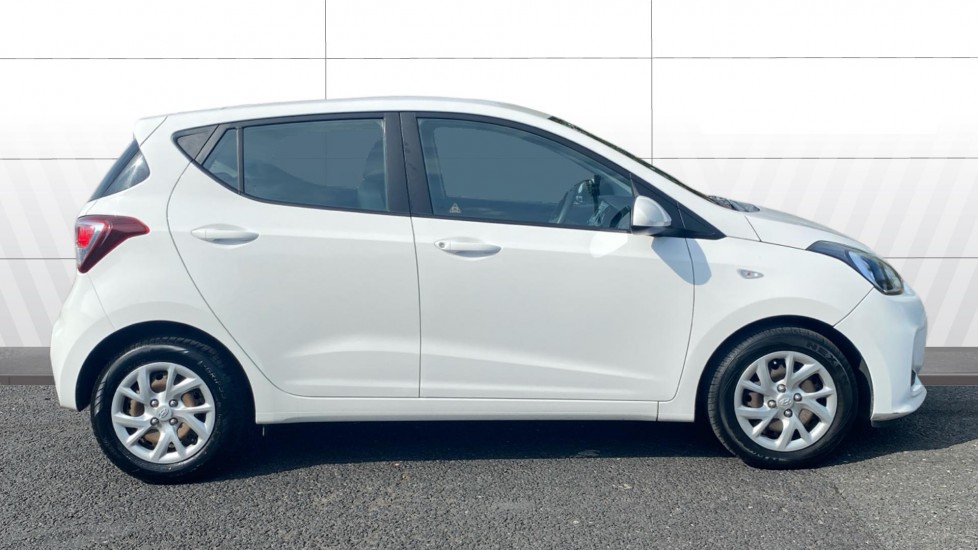 Hyundai i10 1.2 SE 5dr Petrol Hatchback - Image 5