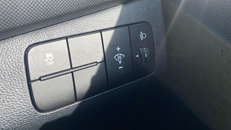 Hyundai i10 1.2 SE 5dr Petrol Hatchback - Image 31