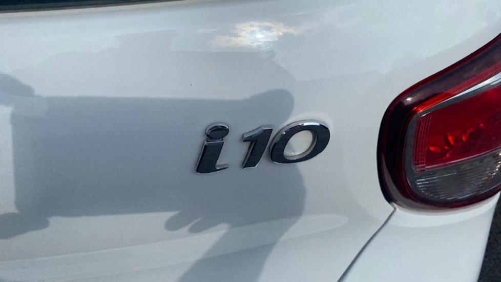 Hyundai i10 1.2 SE 5dr Petrol Hatchback - Image 49