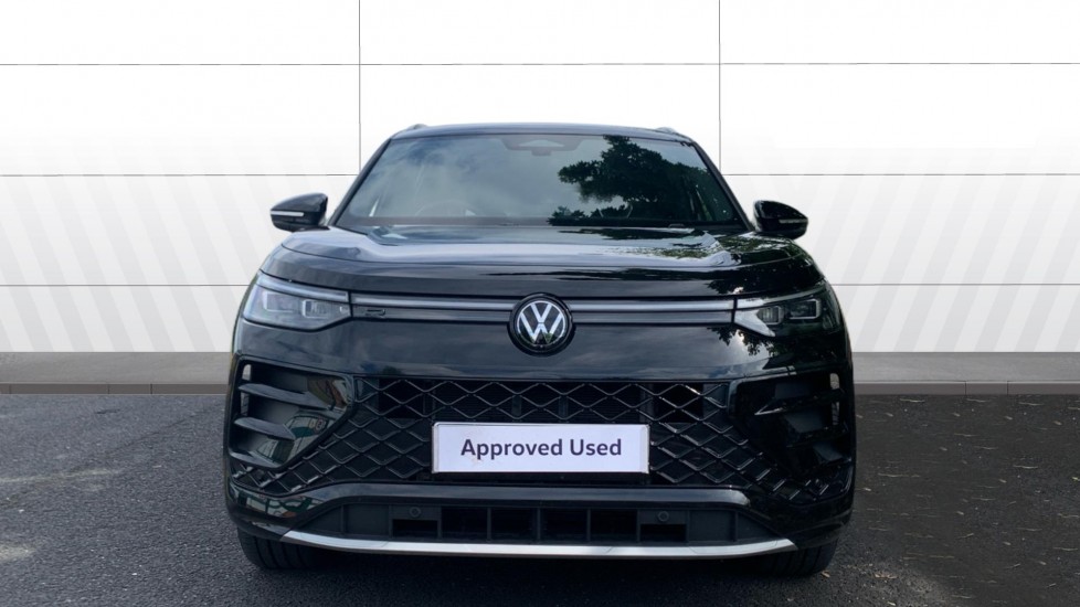 Volkswagen Tayron 1.5 TSI eHybrid R-Line 5dr DSG6 Estate - Image 3