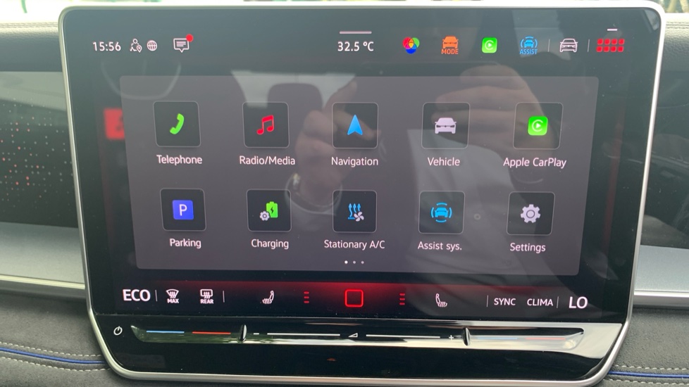 Volkswagen Tayron 1.5 TSI eHybrid R-Line 5dr DSG6 Estate - Image 33