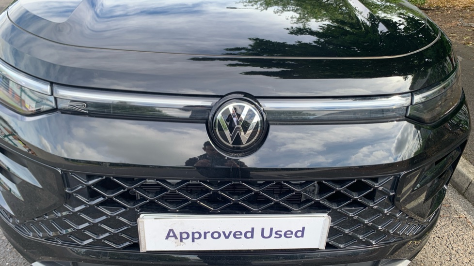 Volkswagen Tayron 1.5 TSI eHybrid R-Line 5dr DSG6 Estate - Image 67