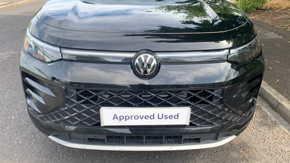 Volkswagen Tayron 1.5 TSI eHybrid R-Line 5dr DSG6 Estate - Image 68