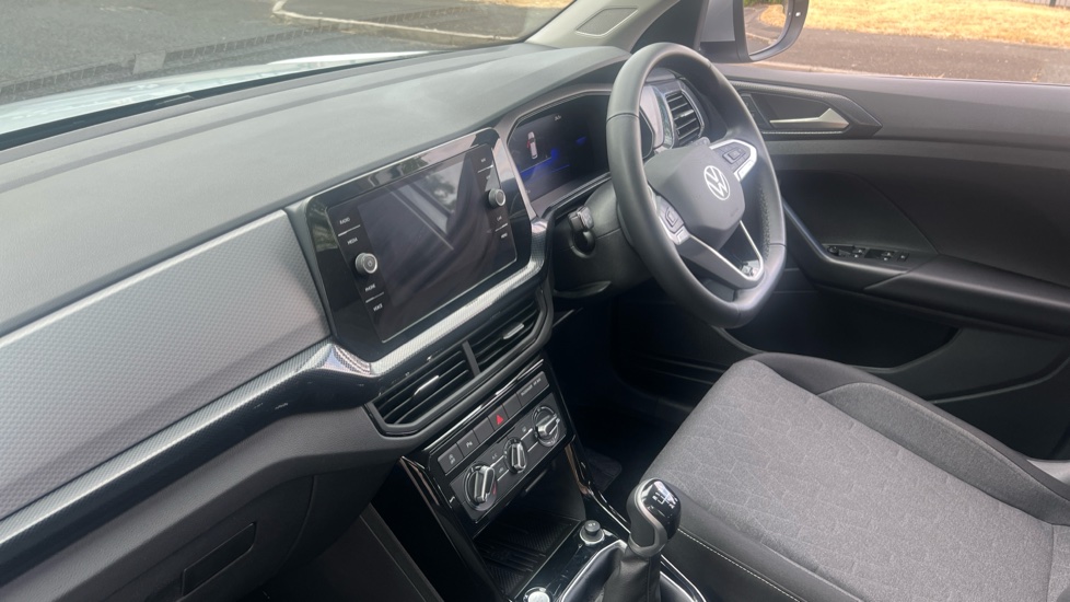 Volkswagen T-Cross 1.0 TSI 115 Match 5dr Petrol Estate - Image 9