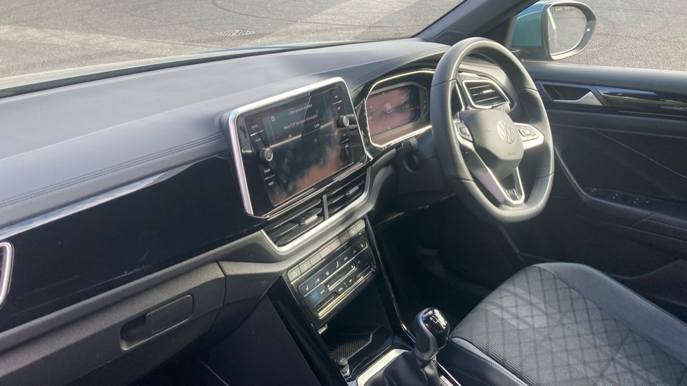 Volkswagen T-Roc 1.5 TSI R-Line 5dr Petrol Hatchback - Image 9