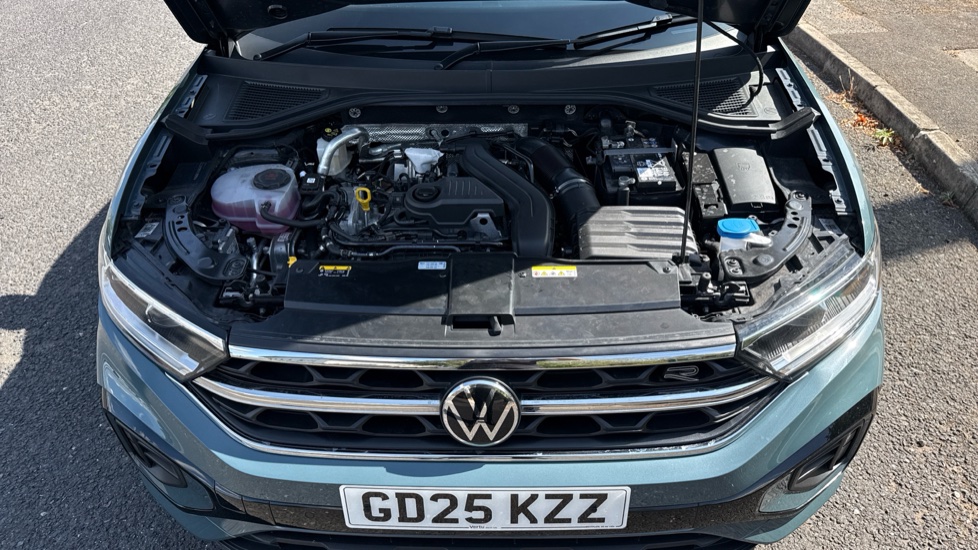 Volkswagen T-Roc 1.5 TSI R-Line 5dr Petrol Hatchback - Image 8
